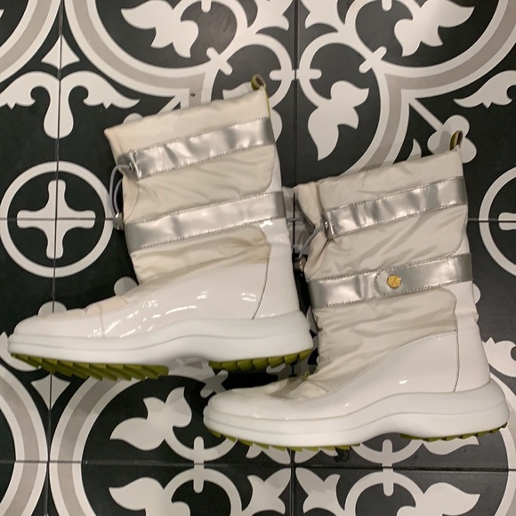 Cole Haan WP winter boots with shearling lining - Picture 2 of 16